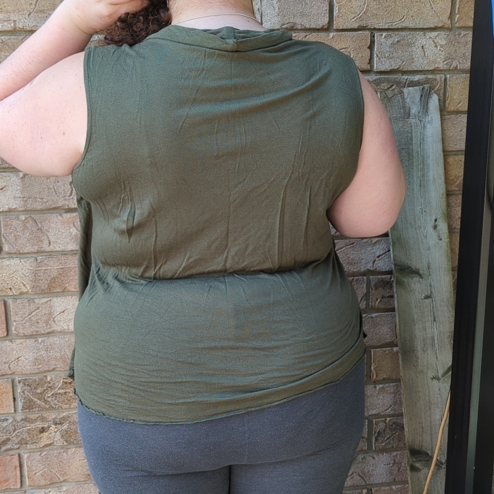 Fancy Cross Over Tee - Picture 2 of 3